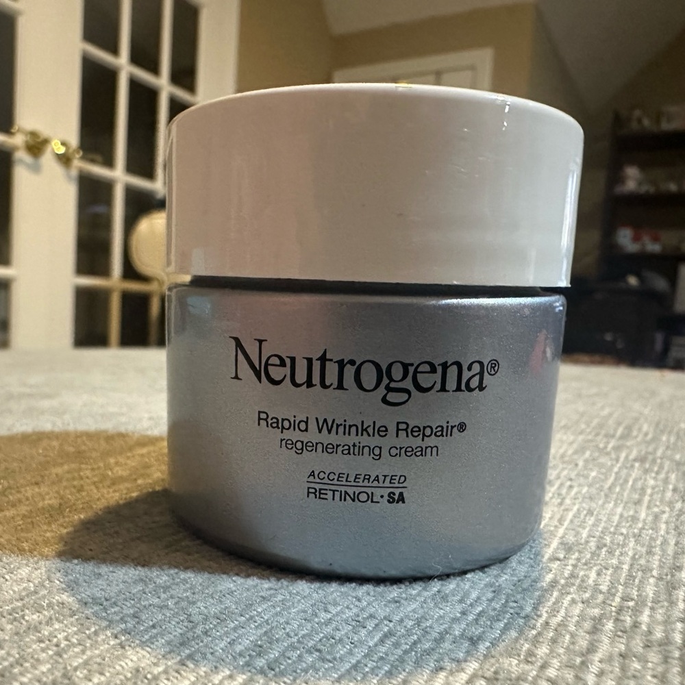 Neutrogena Rapid Wrinkle Repair Regenerating Cream
